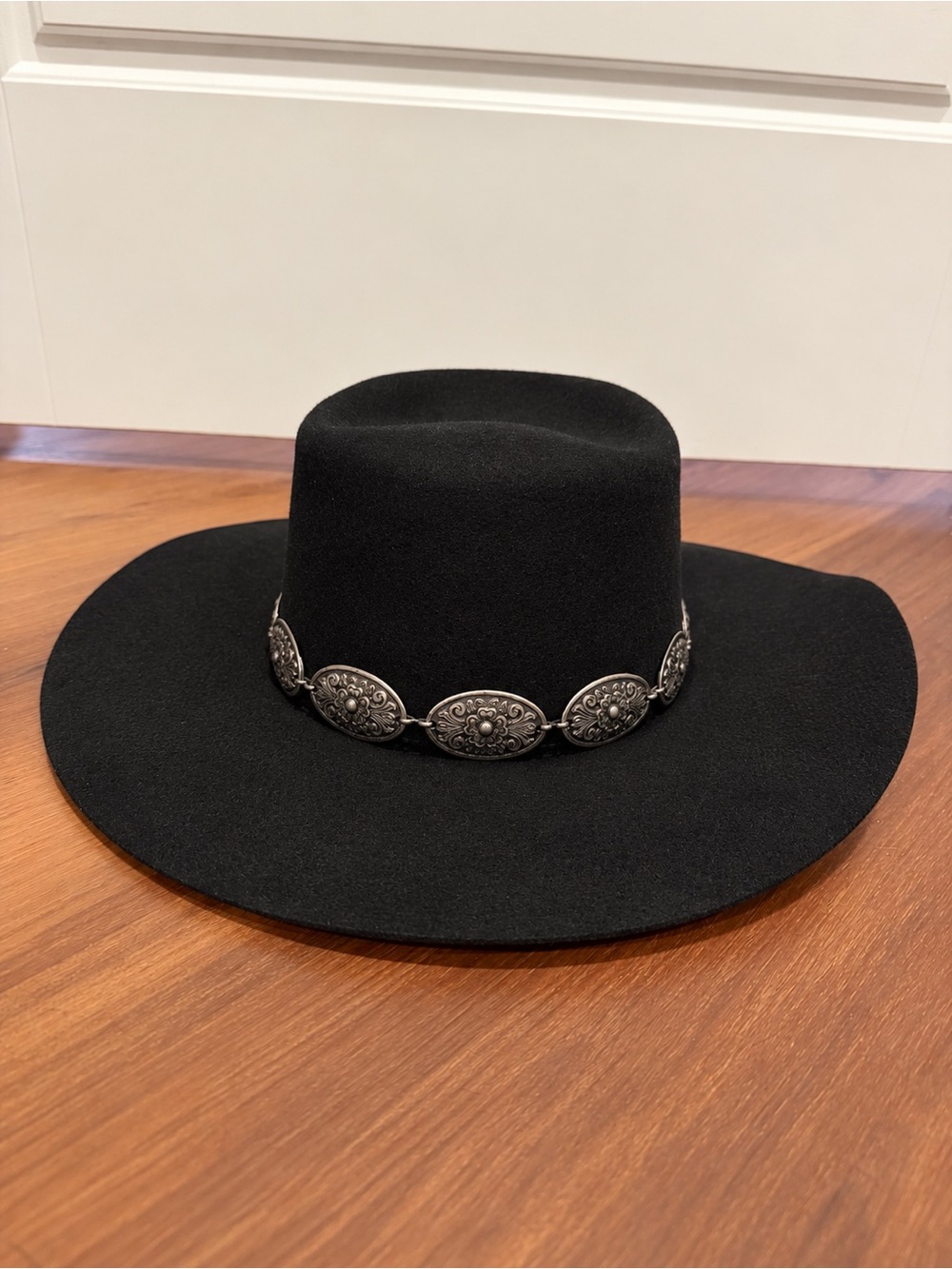 Black Felt Western Hat with Decorative Silver Concho Band